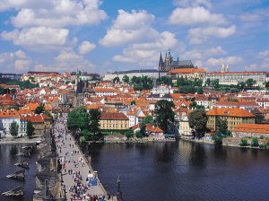 Prague_old_town_tower_view_resize.jpg